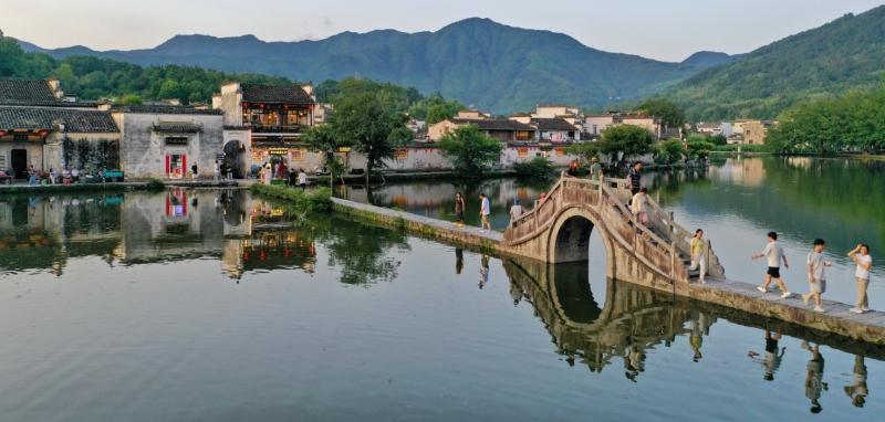 黄山黟县：夜游宏村